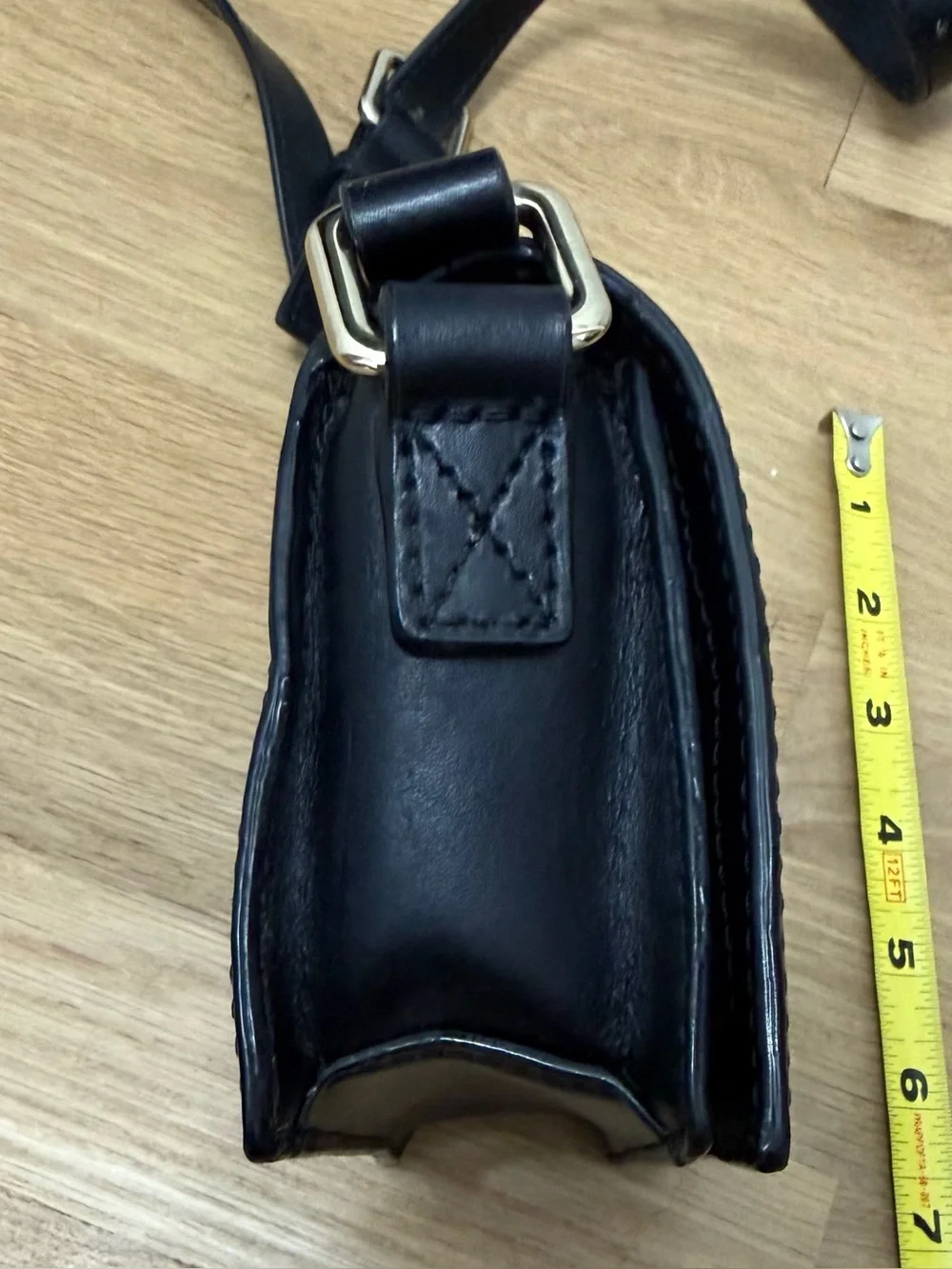 Kate Spade New York Lemon Street Gwen Camera Crossbody Novelty Bag